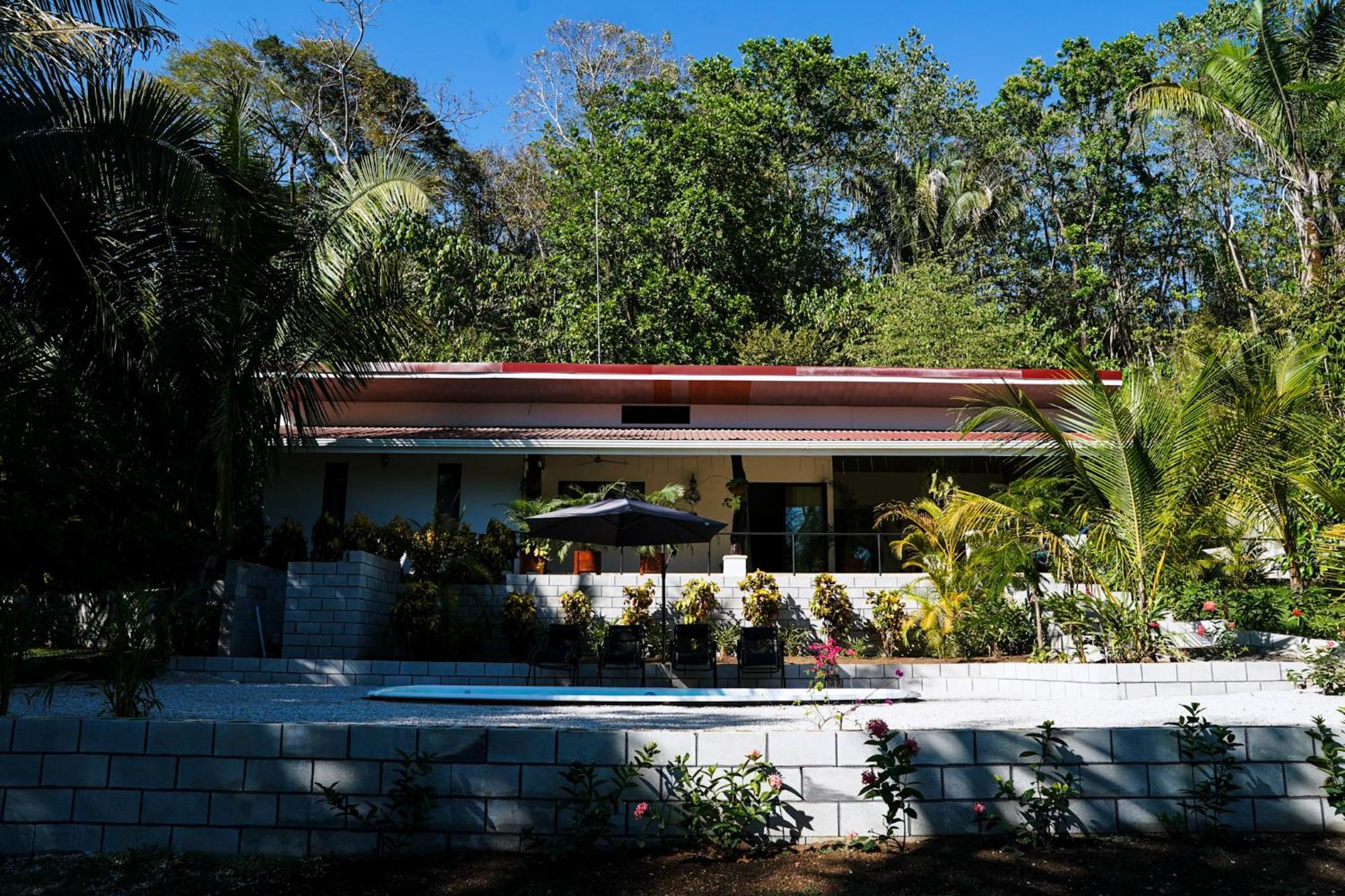 House In The Palm Forest Puerto Carrillo Eksteriør billede
